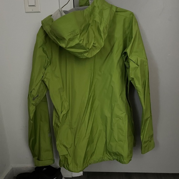 Patagonia Raincoat - Picture 6 of 6